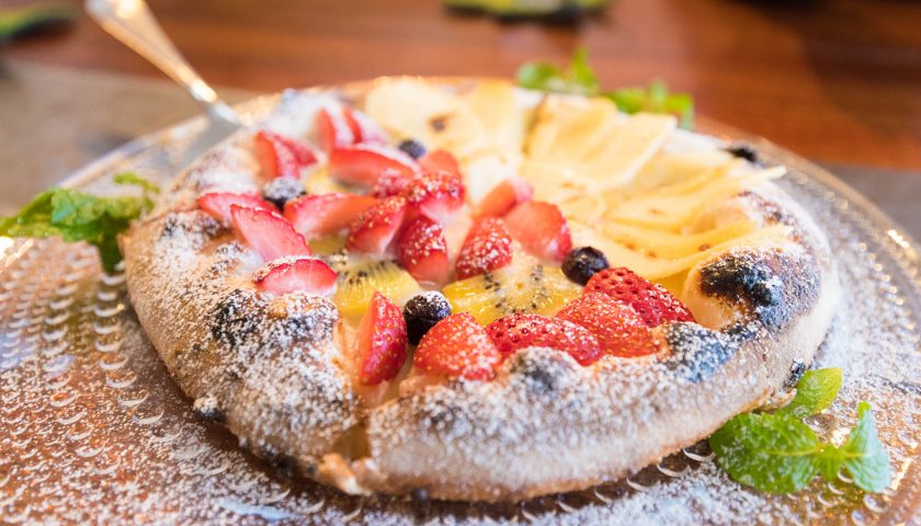 軽井沢でおいしいイタリアン・ピザのレストラン　エンボカ軽井沢　Delicious Pizza at Karuizawa Nagano, Enboca Karuizawa