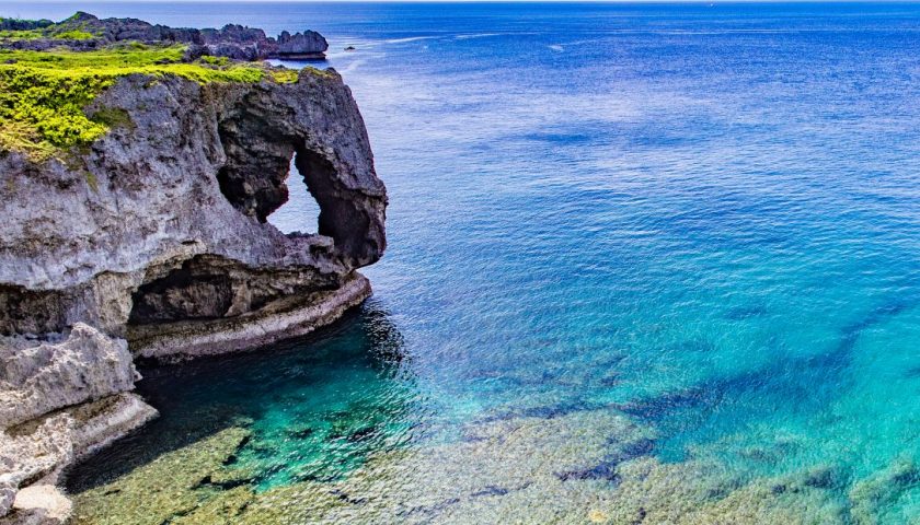 動画で国内旅行　沖縄県　万座毛　Manzamo, Okinawa, Japan